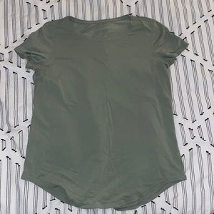 Lululemon Tee